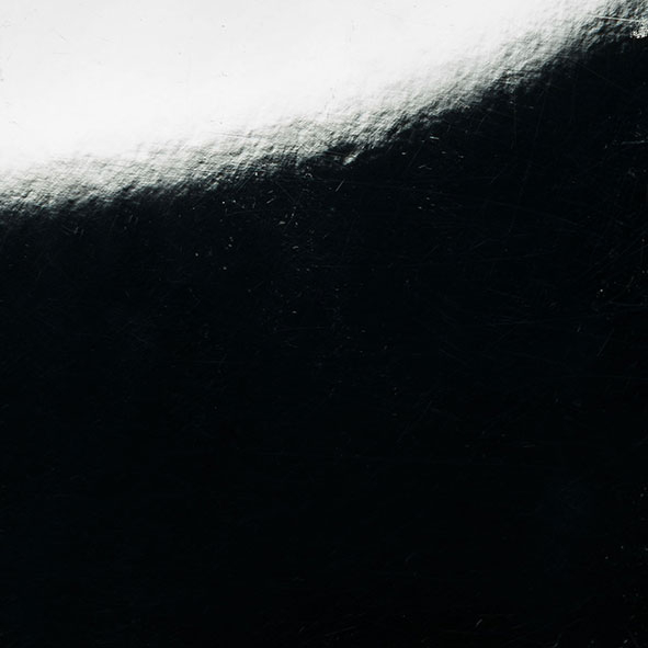 L3 Polished black lacquered